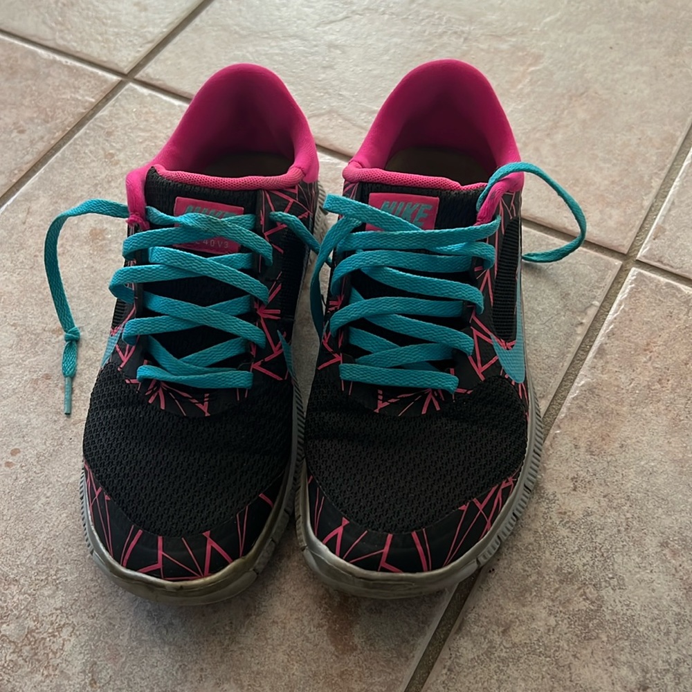 Women’s Nike size 6.5